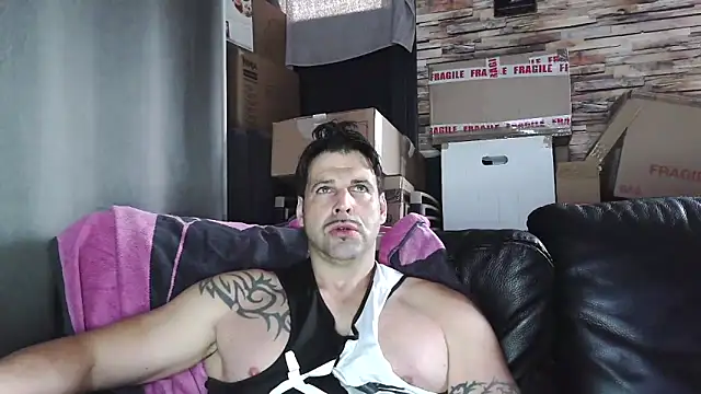 Snapshot of XxBigboybandxX chatting on 12, 4, 2026 XxBigboybandxX online show from 12, 4, 2026