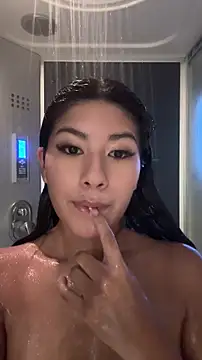 Snapshot of princesschini chatting on 24, 5, 2026 princesschini online show from 24, 5, 2026
