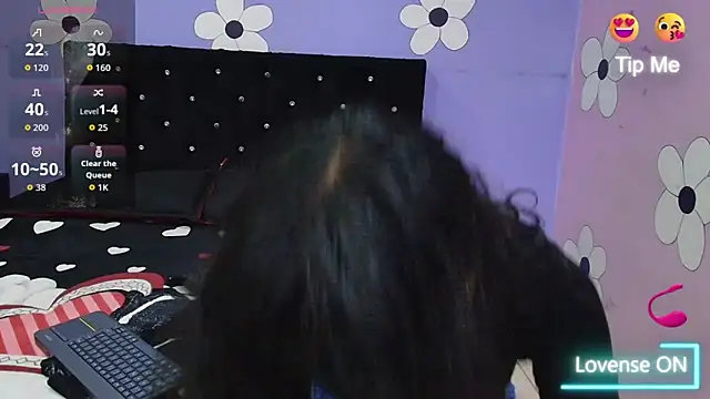 karolinee 66  online show from 7, 3, 2026