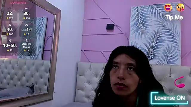 karolinee 66  online show from 20, 5, 2026