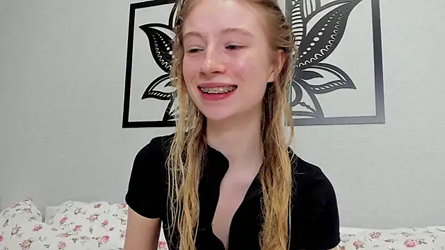 minidivaa  online show from 27, 1, 2025