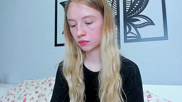 minidivaa  online show from 8, 2, 2025