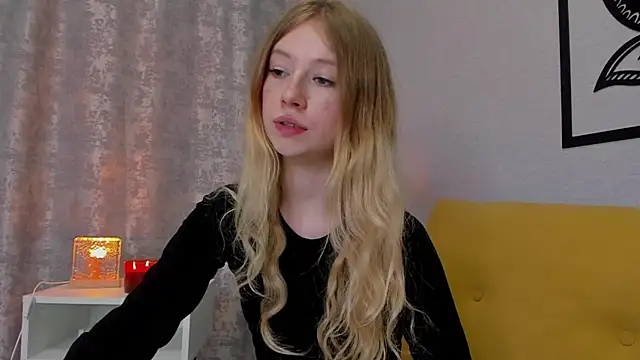 minidivaa  online show from 21, 2, 2025