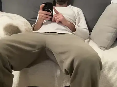 4small4inchlol online show from 14, 3, 2026