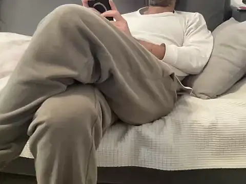 4small4inchlol online show from 20, 3, 2026