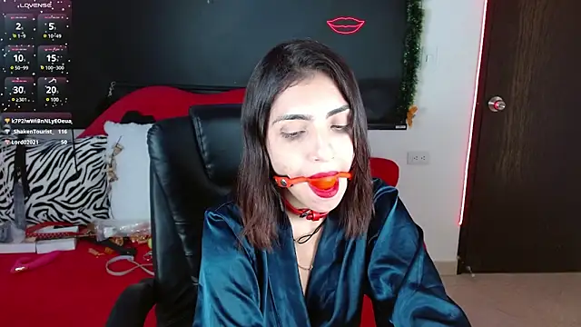 Carolaine69  online show from 9, 12, 2024