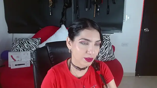 Carolaine69  online show from 8, 11, 2025