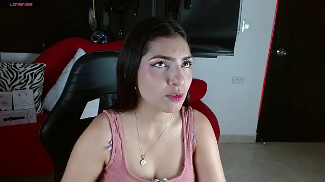 Snapshot of Carolaine69_ chatting on 1, 6, 2026 Carolaine69 online show from 1, 6, 2026