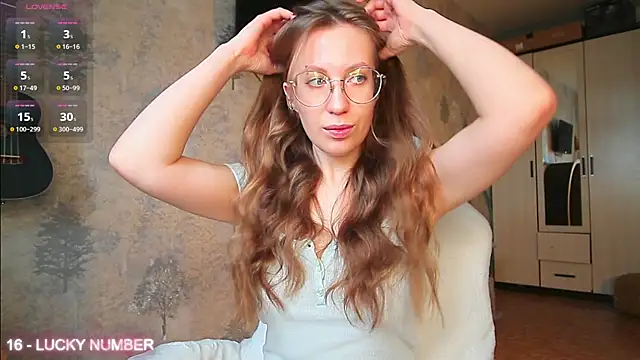 Snapshot of ms_allison_w chatting on 6, 4, 2026 ms allison w online show from 6, 4, 2026