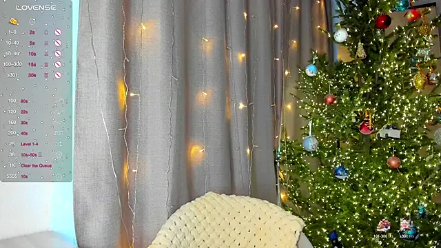 Snapshot of Maya_Willis chatting on 31, 12, 2024 Maya Willis online show from 31, 12, 2024