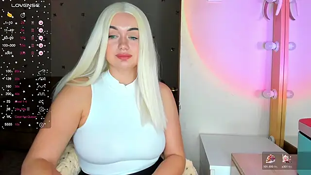 Snapshot of Maya_Willis chatting on 11, 1, 2025 Maya Willis online show from 11, 1, 2025