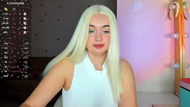 Snapshot of Maya_Willis chatting on 12, 1, 2025 Maya Willis online show from 12, 1, 2025