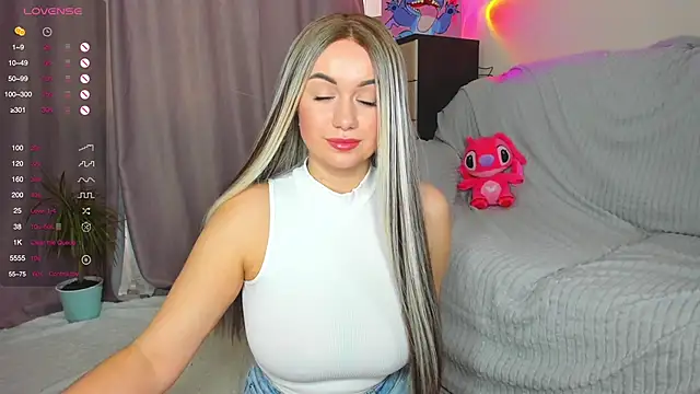 Snapshot of Maya_Willis chatting on 22, 3, 2025 Maya Willis online show from 22, 3, 2025