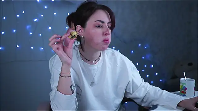 Lana  May online show from 2, 3, 2025