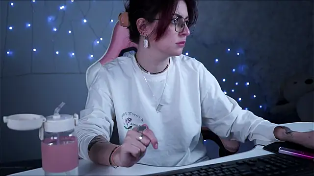 Lana  May online show from 2, 3, 2025