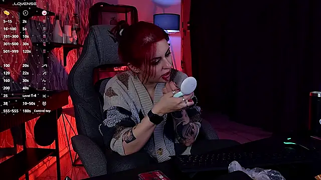 Lana  May online show from 21, 12, 2025