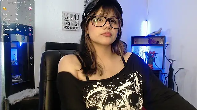 mixie cute online show from 5, 11, 2025