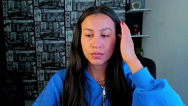 Snapshot of EmiGomez_ chatting on 6, 7, 2026 EmiGomez online show from 6, 7, 2026