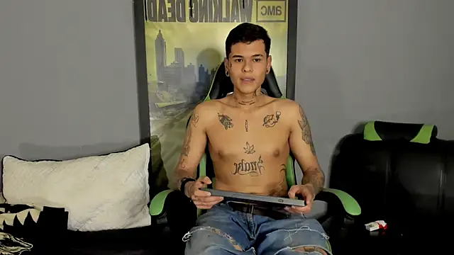 Snapshot of jamesinked_ chatting on 21, 3, 2025 jamesinked  online show from 21, 3, 2025
