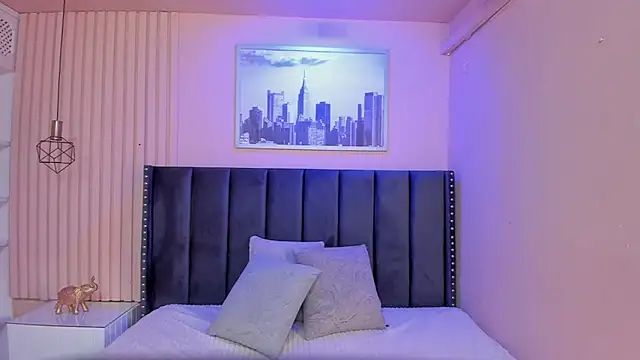 viiolett lee online show from 22, 3, 2025