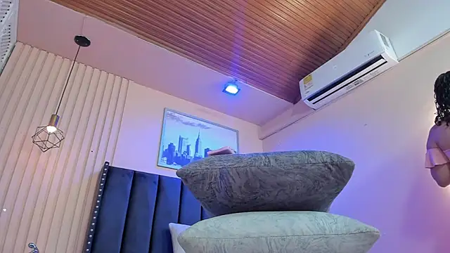 viiolett lee online show from 7, 1, 2026