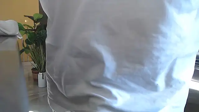 Snapshot of Toy-Daddy chatting on 29, 10, 2025 Toy-Daddy online show from 29, 10, 2025