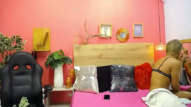 aslyhernandez 7 online show from 16, 3, 2026