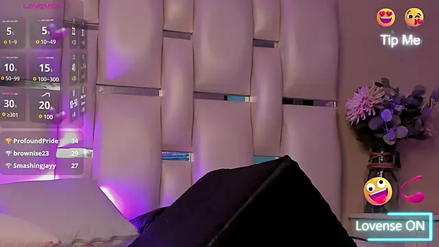 Snapshot of vayoleen chatting on 14, 2, 2025 vayoleen online show from 14, 2, 2025