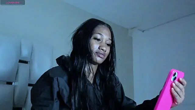 Snapshot of vayoleen chatting on 16, 2, 2025 vayoleen online show from 16, 2, 2025
