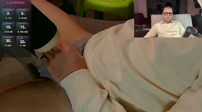Snapshot of NofaceMan__ chatting on 4, 12, 2024 NofaceMan online show from 4, 12, 2024