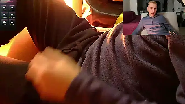 Snapshot of NofaceMan__ chatting on 12, 12, 2024 NofaceMan online show from 12, 12, 2024