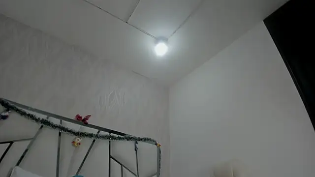 Victoriaa millers online show from 16, 11, 2025