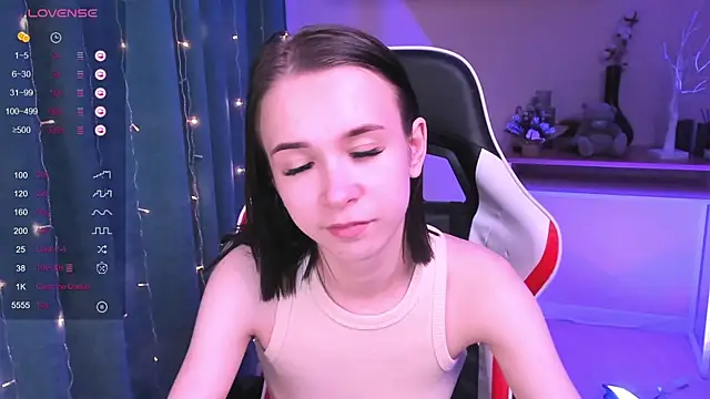 Snapshot of LilithStrangfor chatting on 25, 12, 2024 LilithStrangfor online show from 25, 12, 2024