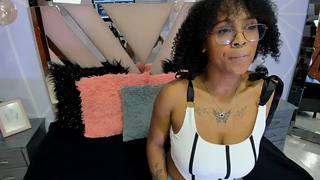 Snapshot of Elith_noa chatting on 24, 1, 2025 Elith noa online show from 24, 1, 2025