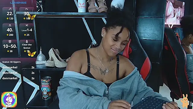 Snapshot of Elith_noa chatting on 1, 2, 2025 Elith noa online show from 1, 2, 2025