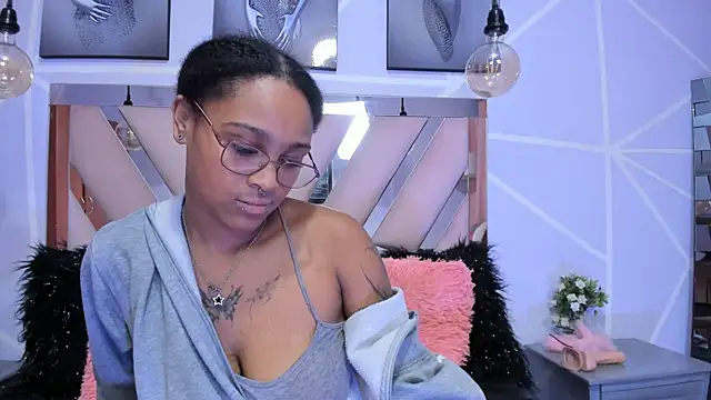 Snapshot of Elith_noa chatting on 4, 2, 2025 Elith noa online show from 4, 2, 2025