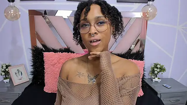 Snapshot of Elith_noa chatting on 7, 2, 2025 Elith noa online show from 7, 2, 2025