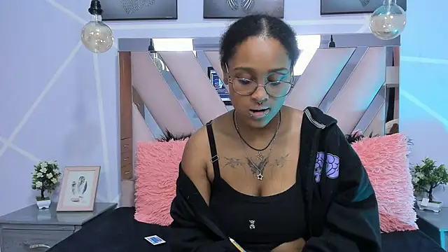Snapshot of Elith_noa chatting on 12, 2, 2025 Elith noa online show from 12, 2, 2025