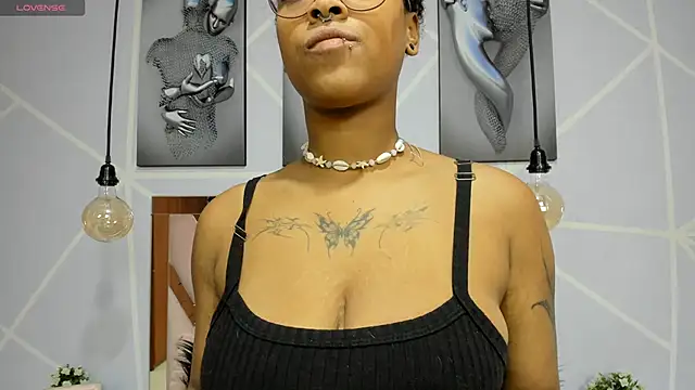 Snapshot of Elith_noa chatting on 27, 2, 2025 Elith noa online show from 27, 2, 2025