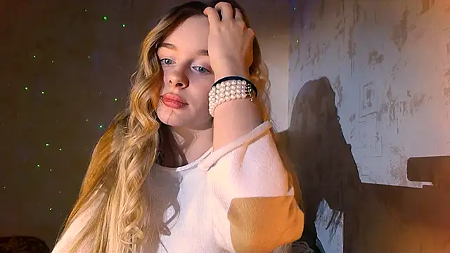 Eva Jaya online show from 5, 12, 2024