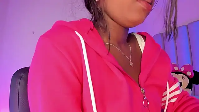 Snapshot of briannajackson_ chatting on 6, 2, 2025 briannajackson online show from 6, 2, 2025