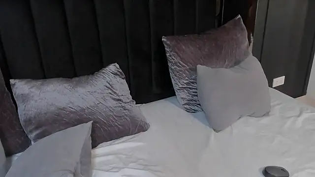 ellen gracee online show from 14, 6, 2026
