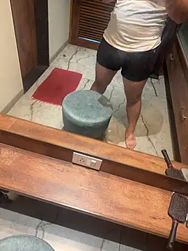 versatile guy01 online show from 27, 10, 2025