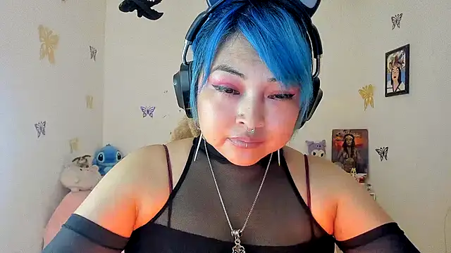 Shaddycute  online show from 1, 10, 2025