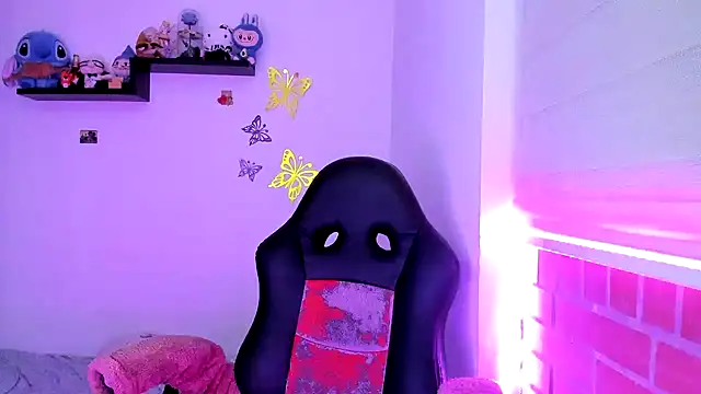 Shaddycute  online show from 10, 11, 2025