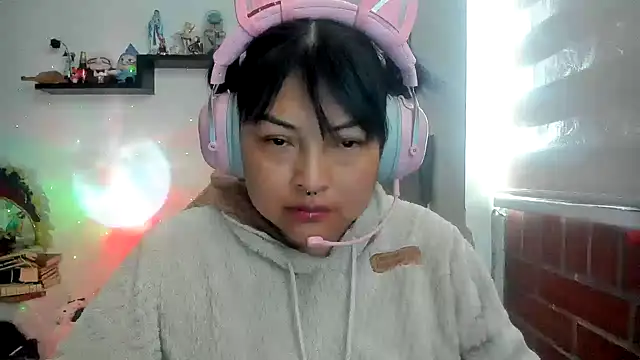 Snapshot of Shaddycute_ chatting on 10, 4, 2026 Shaddycute online show from 10, 4, 2026