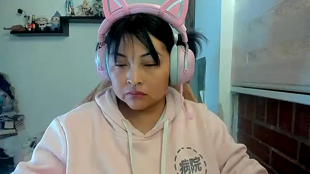 Snapshot of Shaddycute_ chatting on 15, 4, 2026 Shaddycute online show from 15, 4, 2026