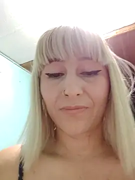 Snapshot of florecita9 chatting on 18, 1, 2025 florecita9 online show from 18, 1, 2025