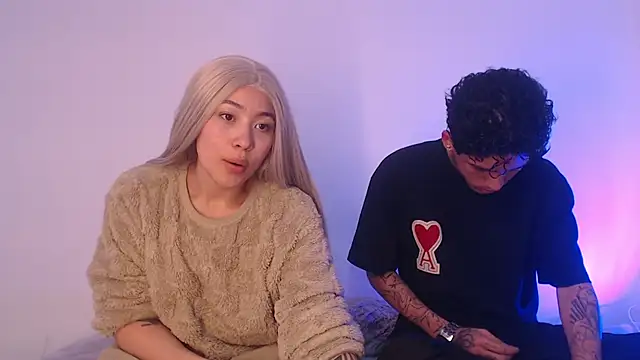 Sebas And Mila online show from 19, 9, 2025