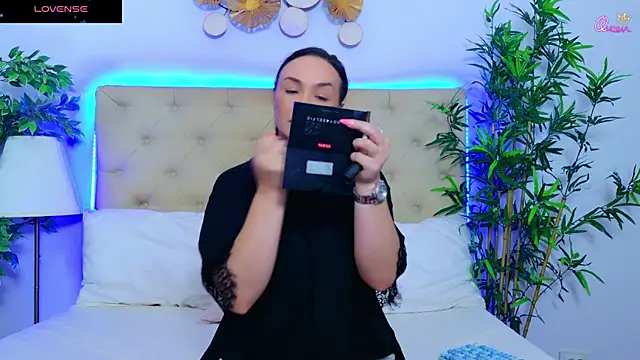 Snapshot of DaliyaArabian chatting on 2, 7, 2026 DaliyaArabian online show from 2, 7, 2026